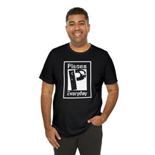 Load image into Gallery viewer, Pisces - Everyday Tee